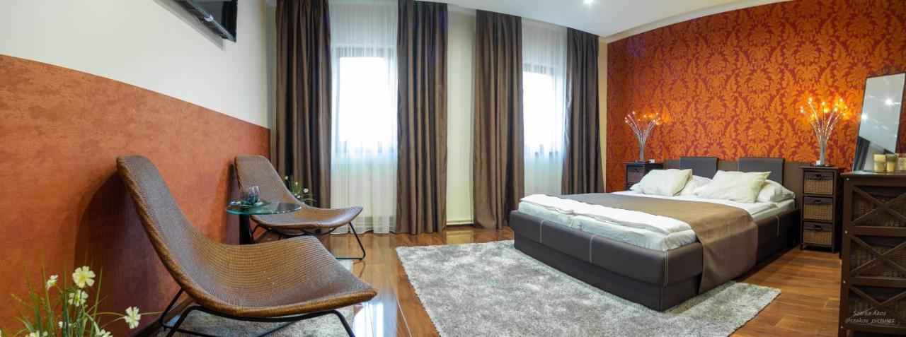 Bed and Breakfast Pollushof Panzio Es Etterem Csolnok Экстерьер фото