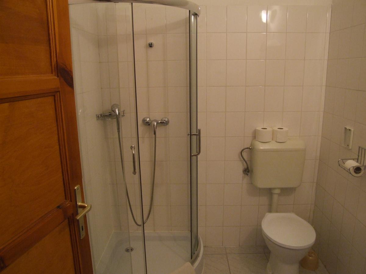 Bed and Breakfast Pollushof Panzio Es Etterem Csolnok Номер фото